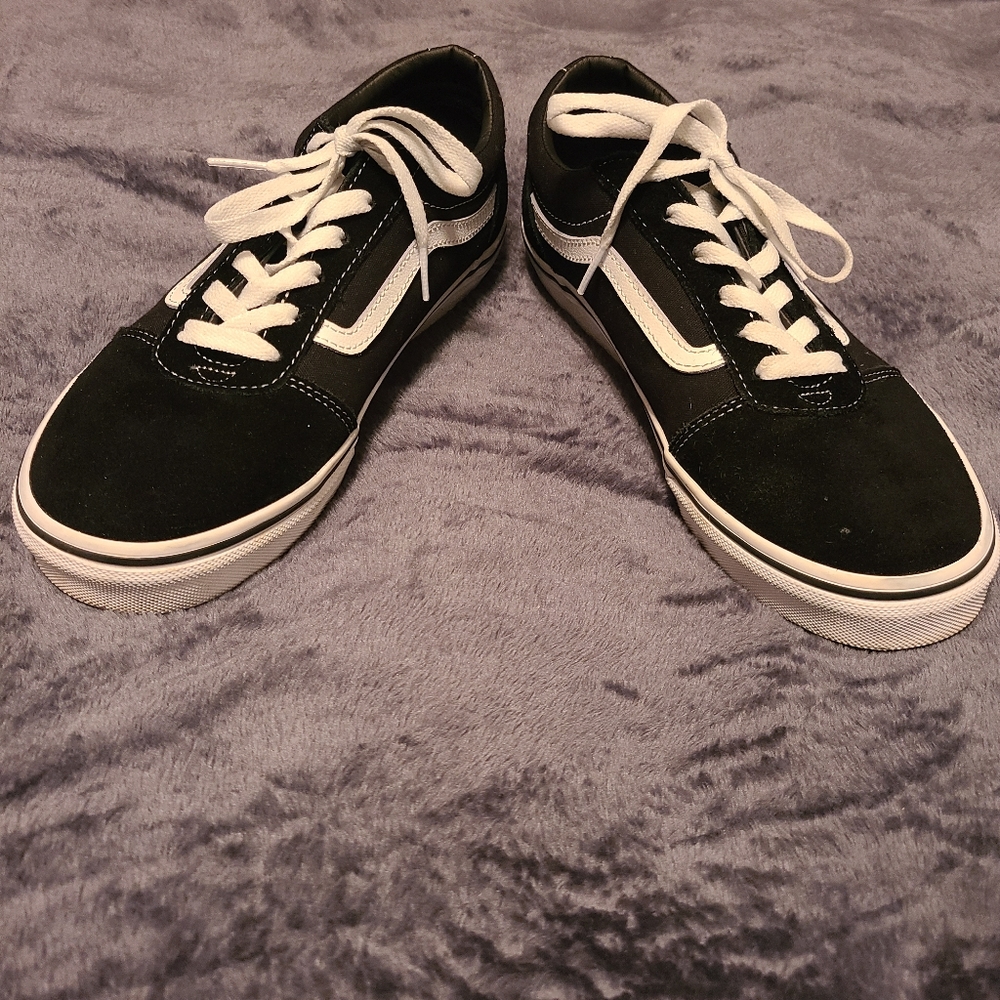Vans Low Top Ward Canvas and Suede Sneakers